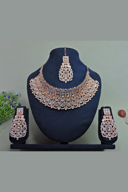 Amazing White Color Alloy Necklace With Earrings and Mang Tikka