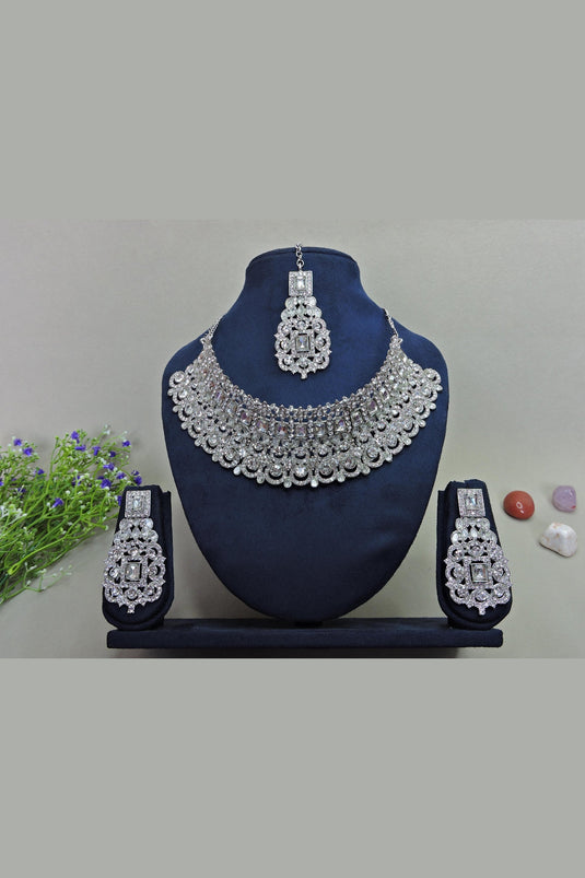 Trendy White Color Alloy Necklace With Earrings and Mang Tikka