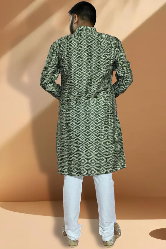 Pretty Jacquard Fabric Readymade Men Kurta Pyjama In Green Color