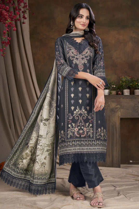 Charming Black Color Muslin Fabric Salwar Suit With Digital Printed Work