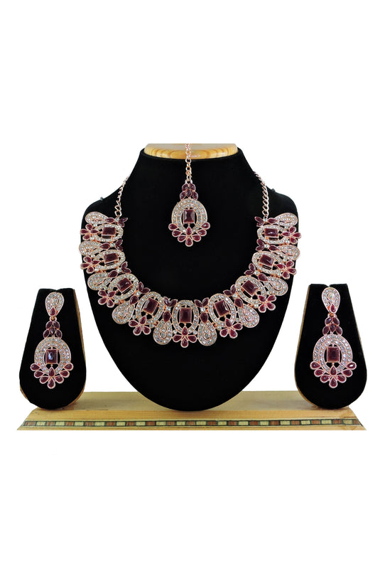 Maroon Color Sober Necklace With Earrings And Mang Tikka In Alloy Material