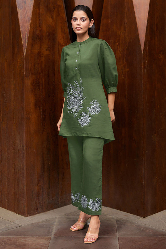 Exclusive Green Embroidered Viscose Tunic With Pant