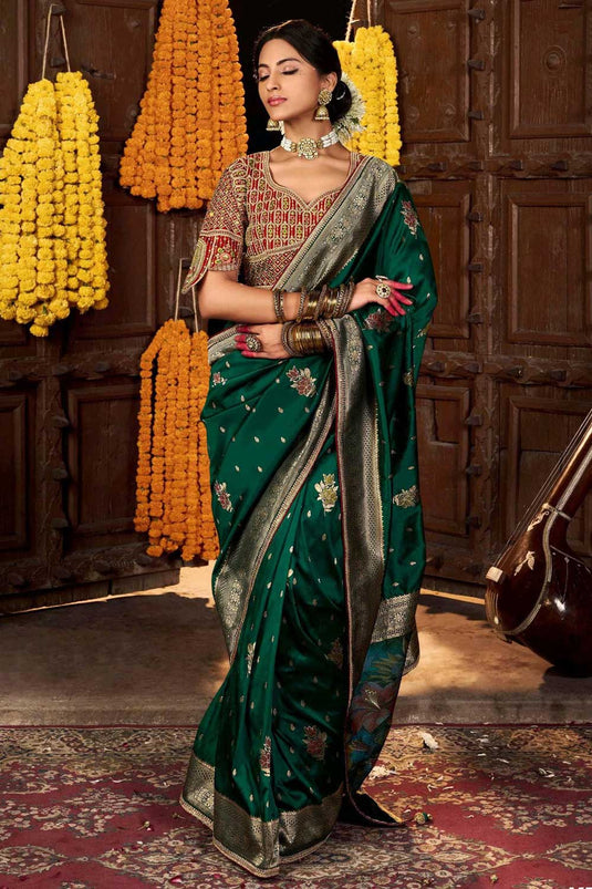 Dark Green Color Exquisite Lace Border Work & Heavy Pallu Saree