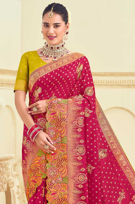 Imposing Weaving Designs Silk Saree In Magenta Color