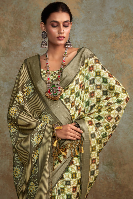 Handloom Silk Fabric Multi Color Riveting Saree With Printed Work