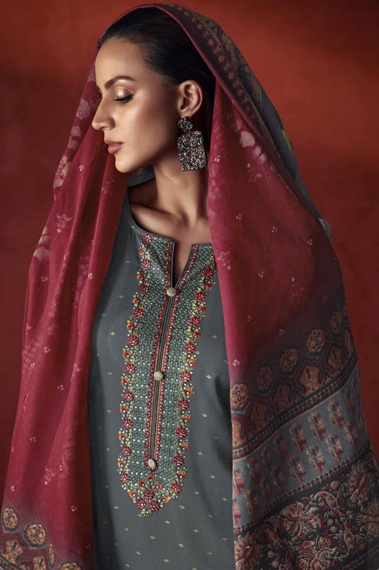 Grey Color Viscose Fabric Embroidered Classic Salwar Suit