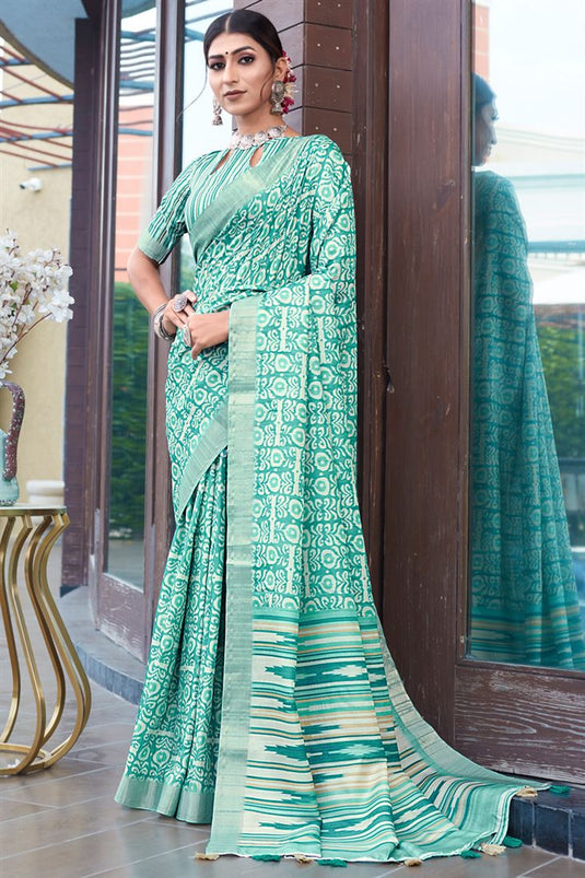 Green Color Banarasi Art Silk Saree With Fascinating Weaving Work
