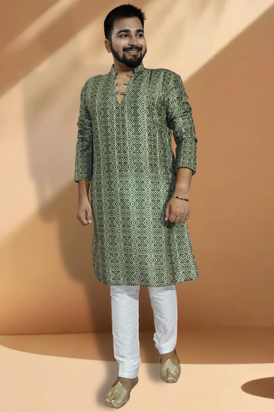 Pretty Jacquard Fabric Readymade Men Kurta Pyjama In Green Color